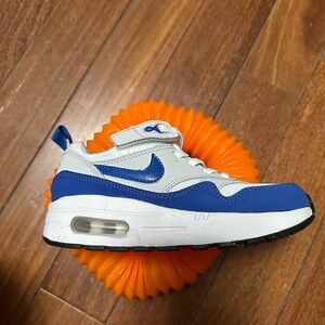 BRAND NEW❗️Kids Nike Blue & White Sneakers 👟